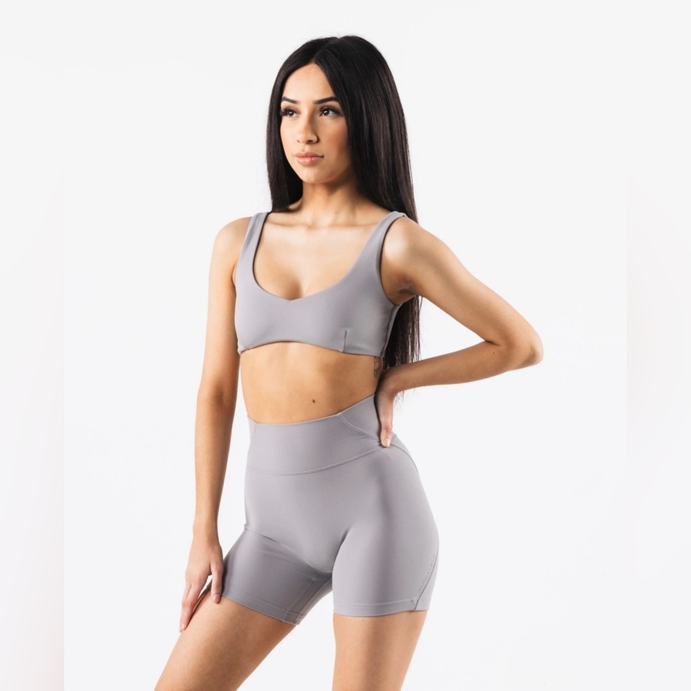 Alphalete Aura Sculpt bra